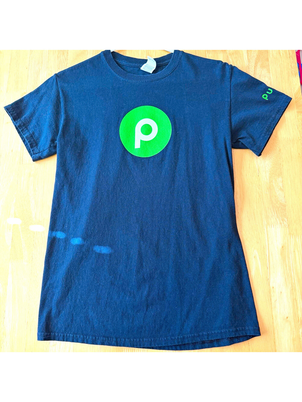 Publix Gildan Heavy Cotton Unisez Black Logo Graphic Print Crewneck Tee S